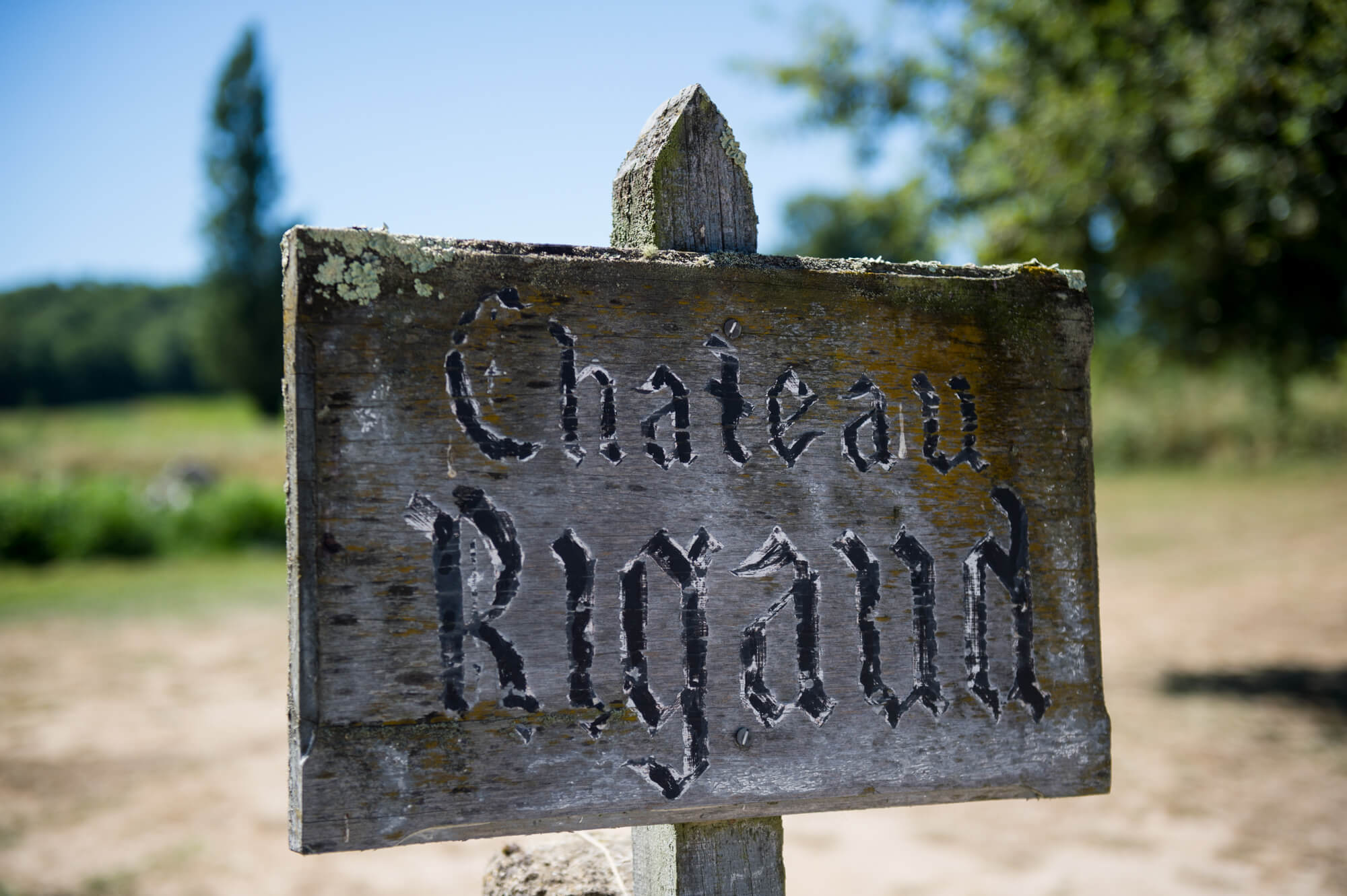 The Chateau Rigaud sign outside the property 